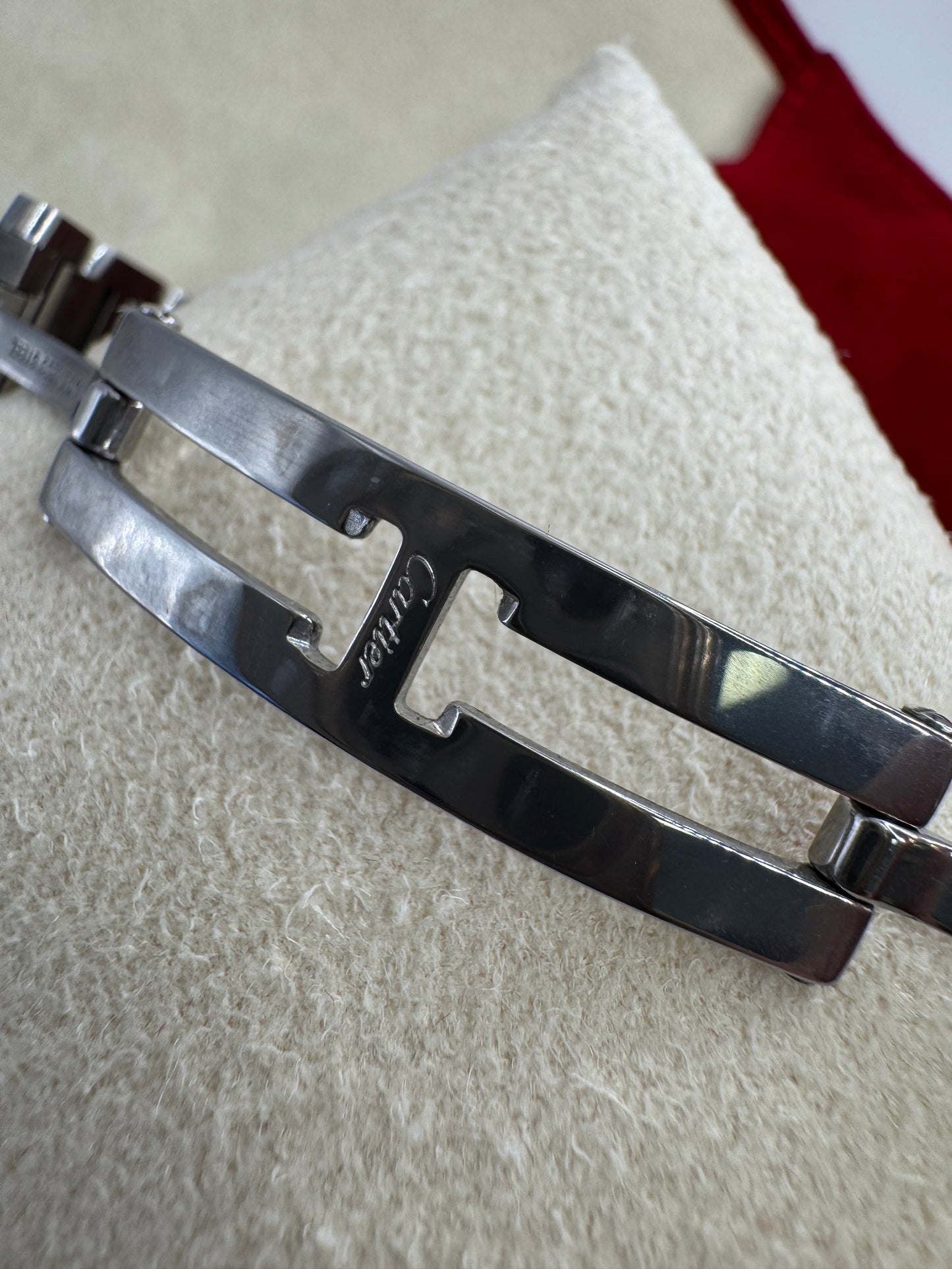 Cartier Tank Française
2384