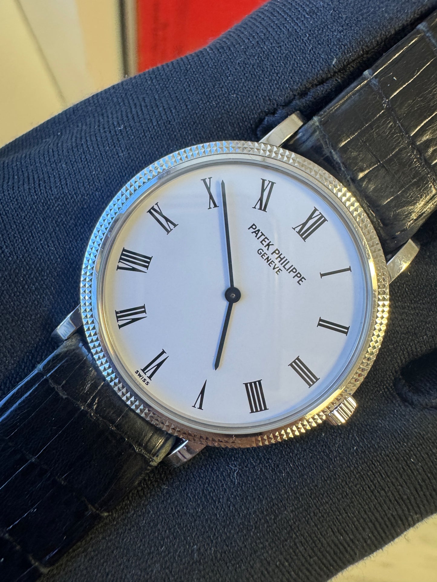 Patek Philippe Calatrava
White Gold 5120G UNPOLISHED