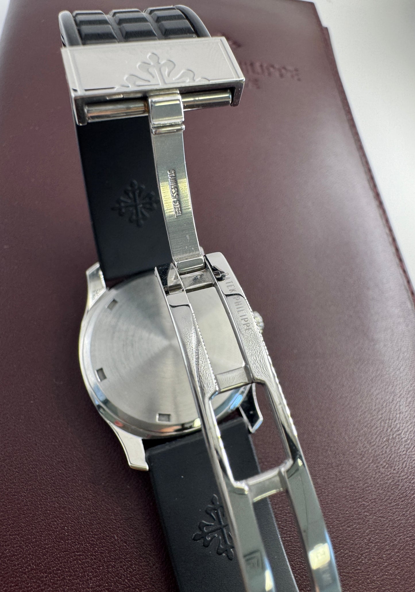 Patek Philippe Aquanaut
WARRANTY