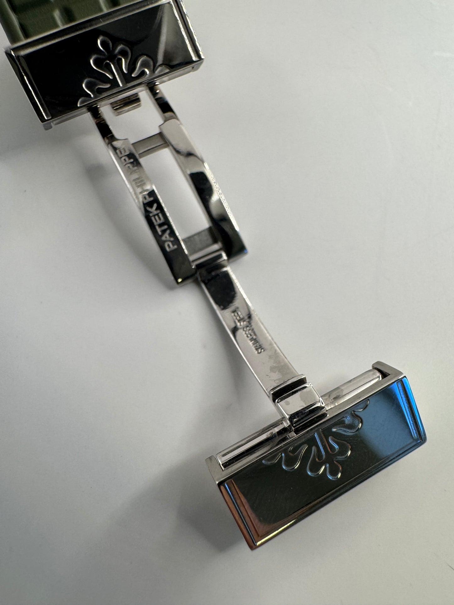 Patek Philippe Aquanaut
Luce GREEN UNCUT STRAP STICKER