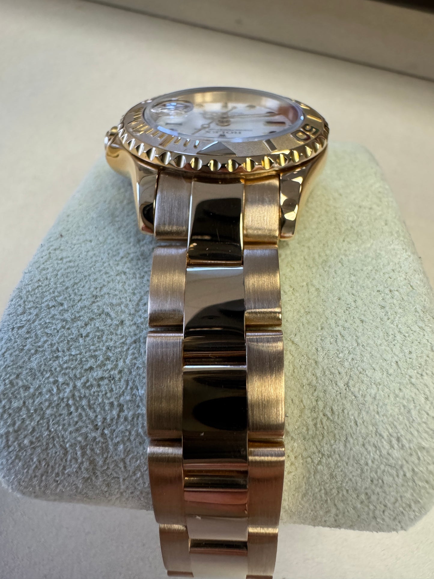 Rolex Yacht-Master 29
Ref: 69628
Year: 1995