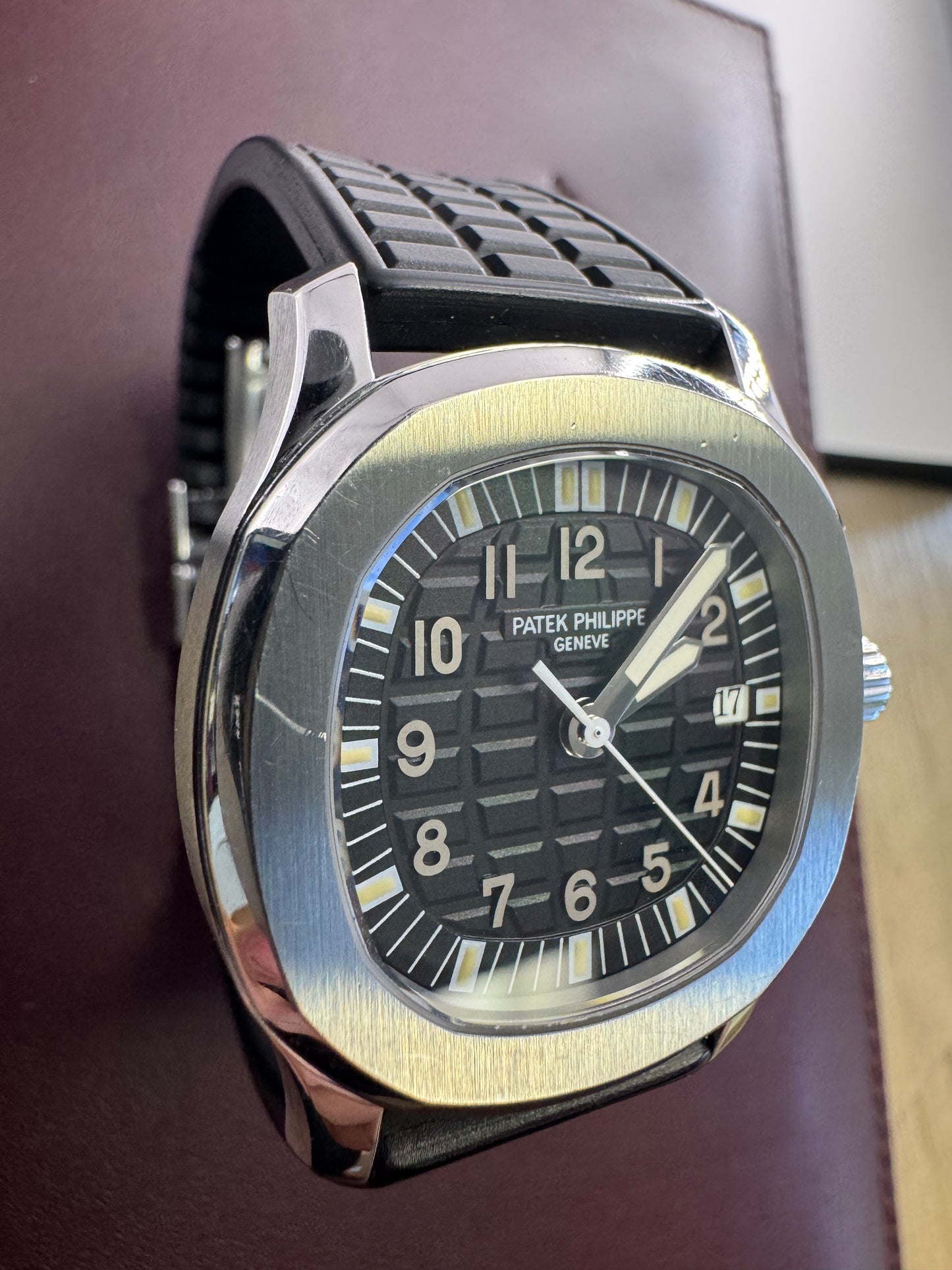 Patek Philippe Aquanaut
WARRANTY