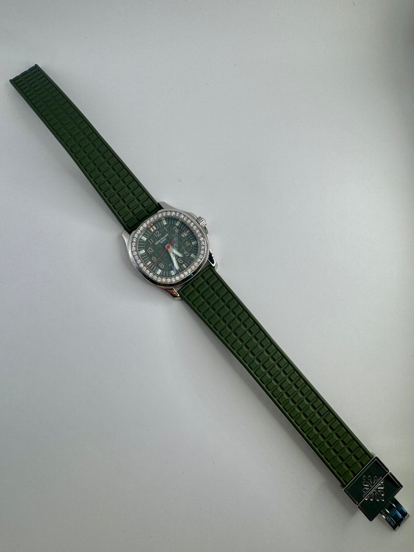 Patek Philippe Aquanaut
Luce GREEN UNCUT STRAP STICKER