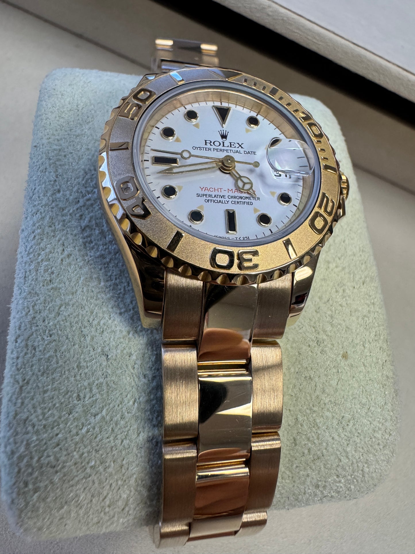 Rolex Yacht-Master 29
Ref: 69628
Year: 1995