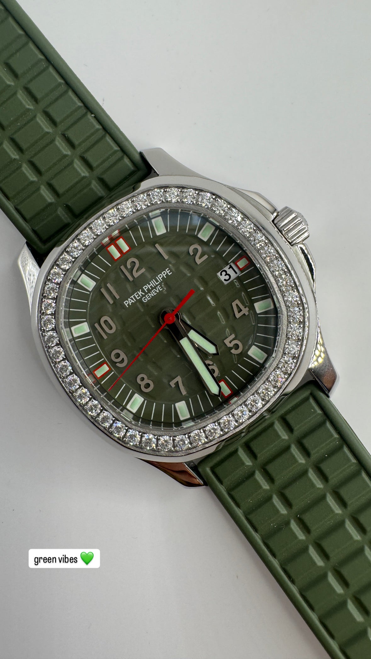 Patek Philippe Aquanaut
Luce GREEN UNCUT STRAP STICKER