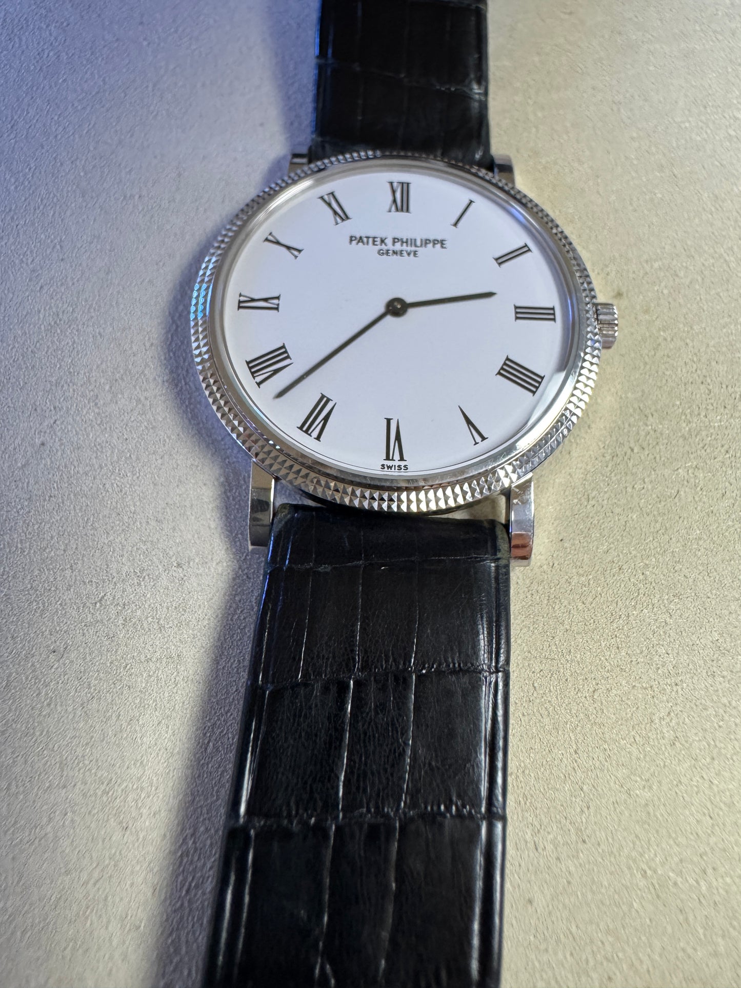 Patek Philippe Calatrava
White Gold 5120G UNPOLISHED
