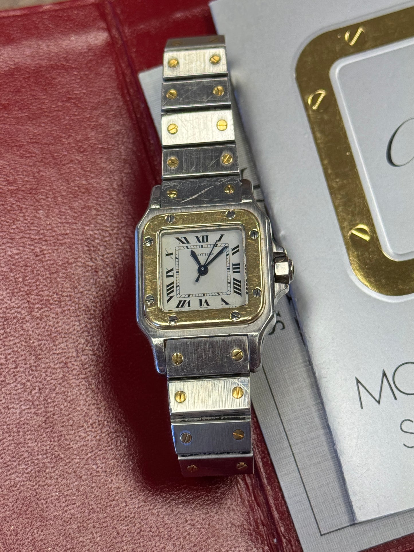 Cartier Santos
Lady Two Tone 18k gold WARRANTY BOOKLET TRAVEL POUCH