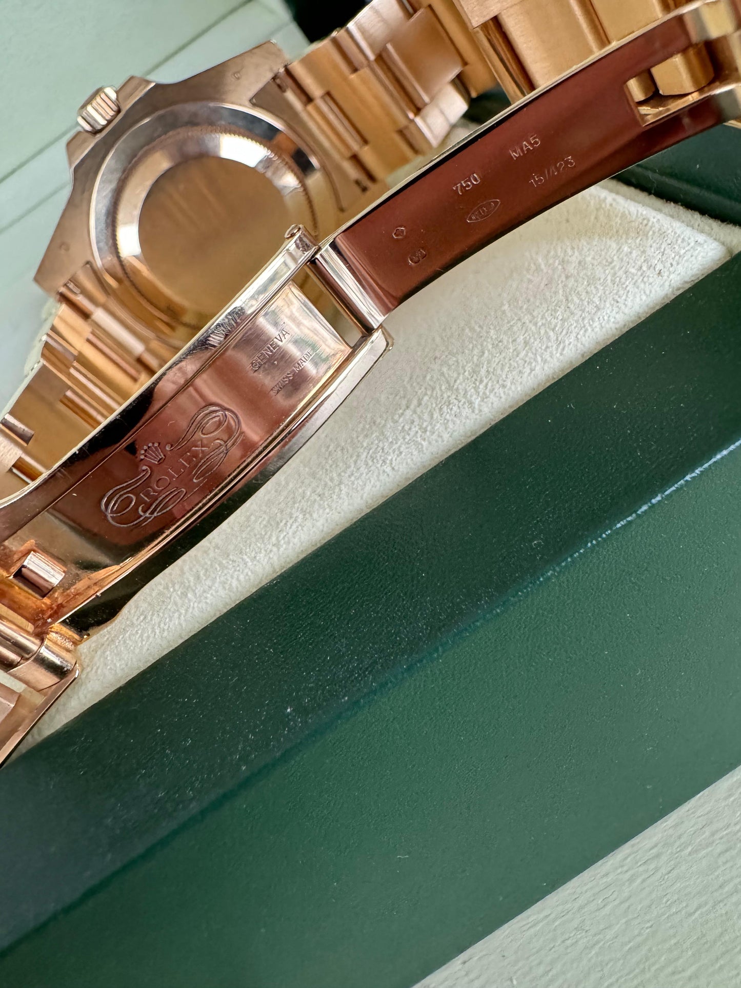 Rolex GMT-Master II
FULL SET