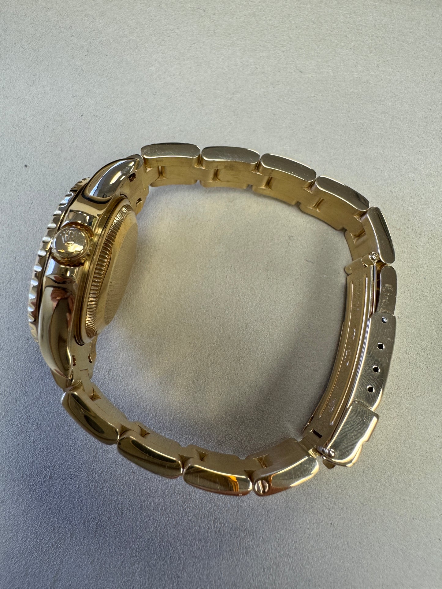 Rolex Yacht-Master 29
Ref: 69628
Year: 1995