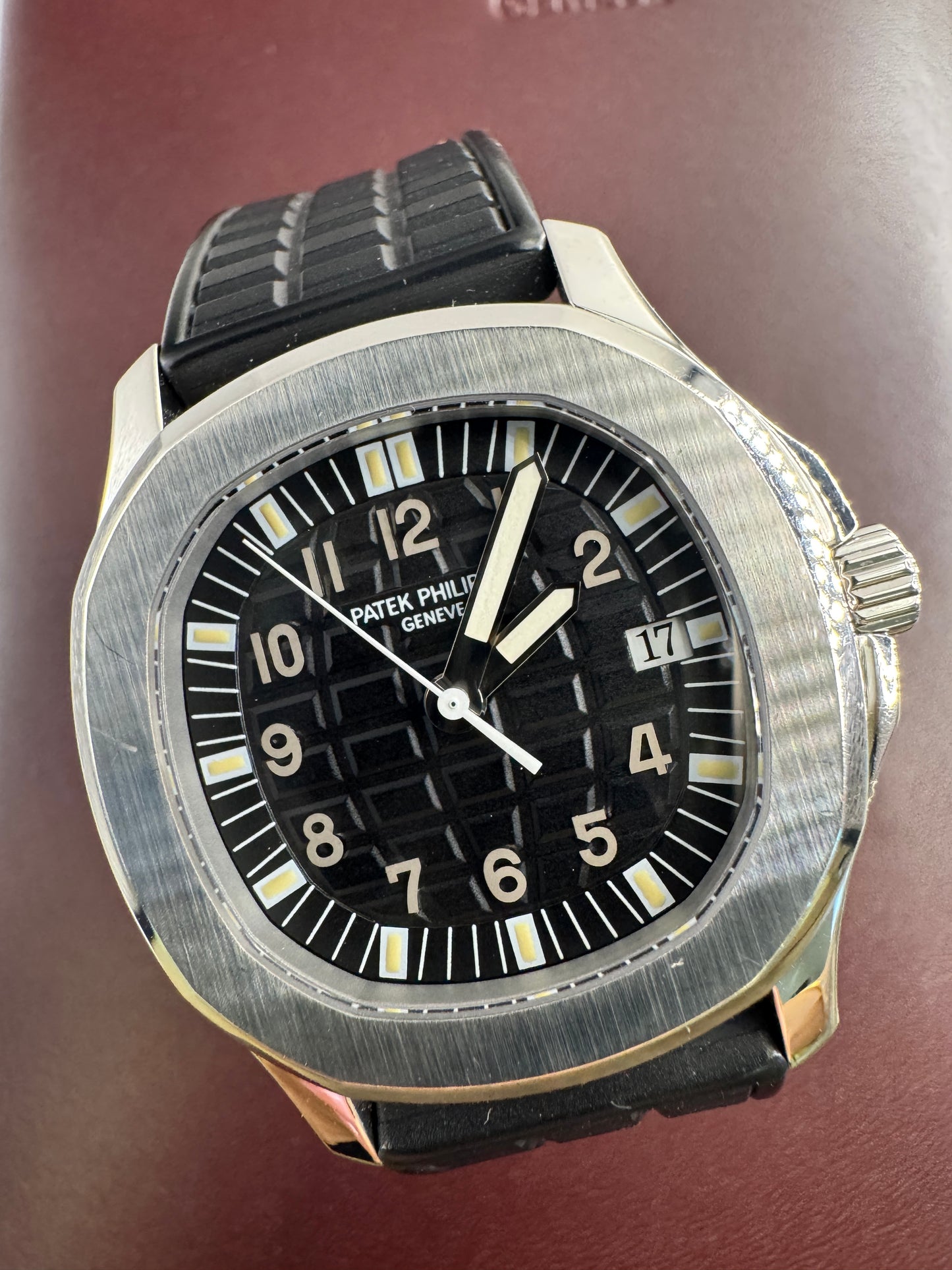 Patek Philippe Aquanaut
WARRANTY
