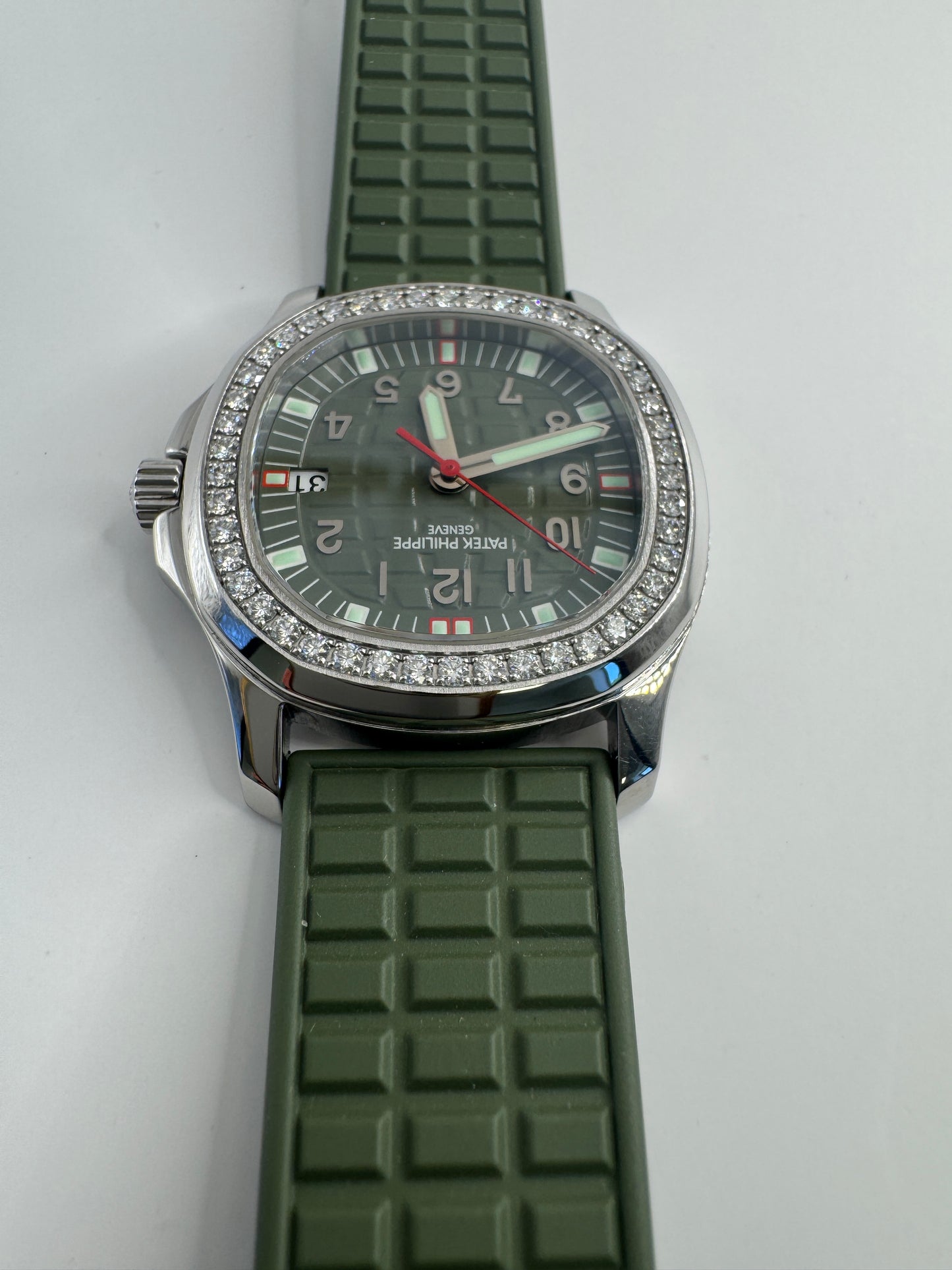 Patek Philippe Aquanaut
Luce GREEN UNCUT STRAP STICKER