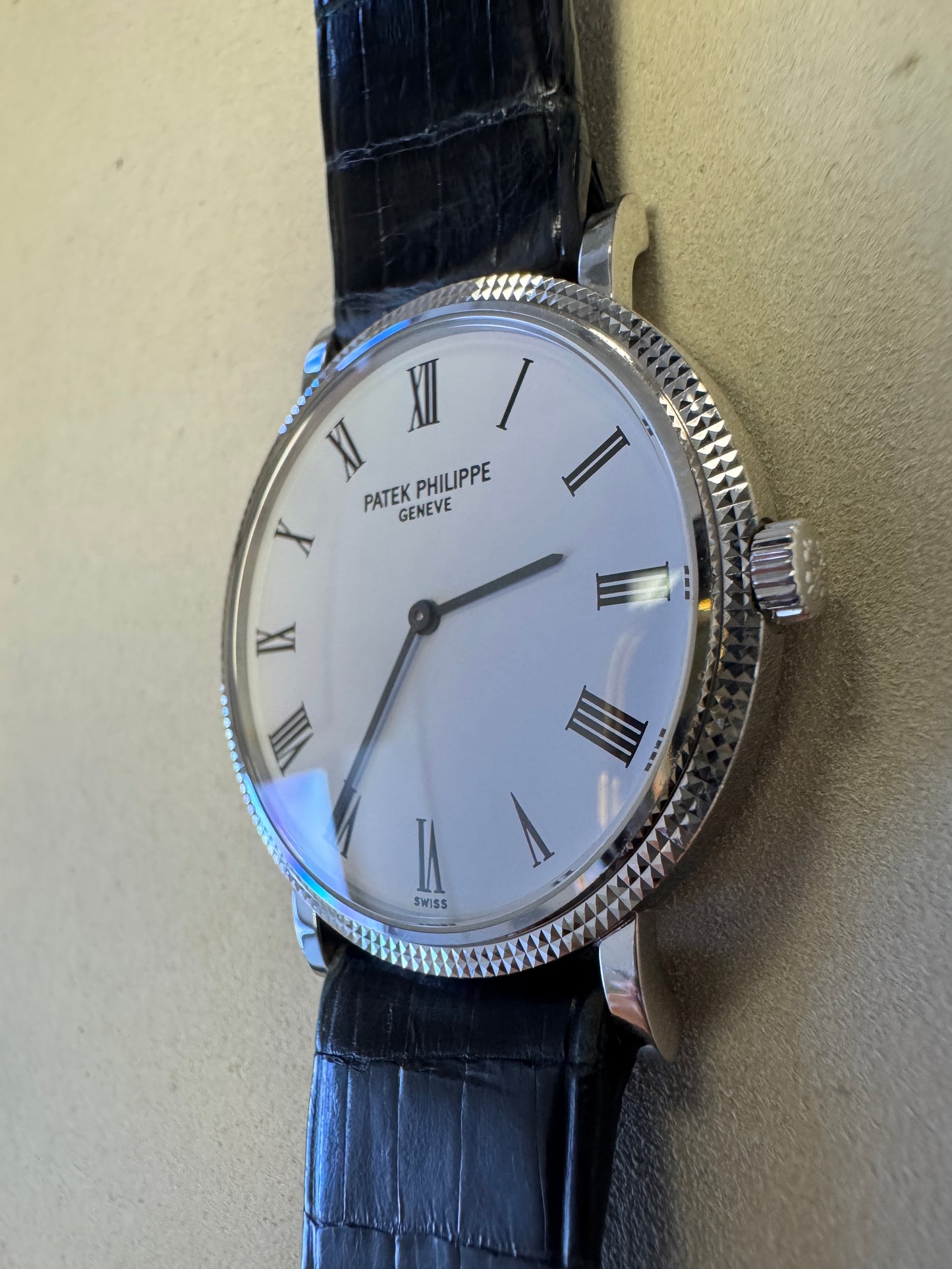 Patek Philippe Calatrava
White Gold 5120G UNPOLISHED