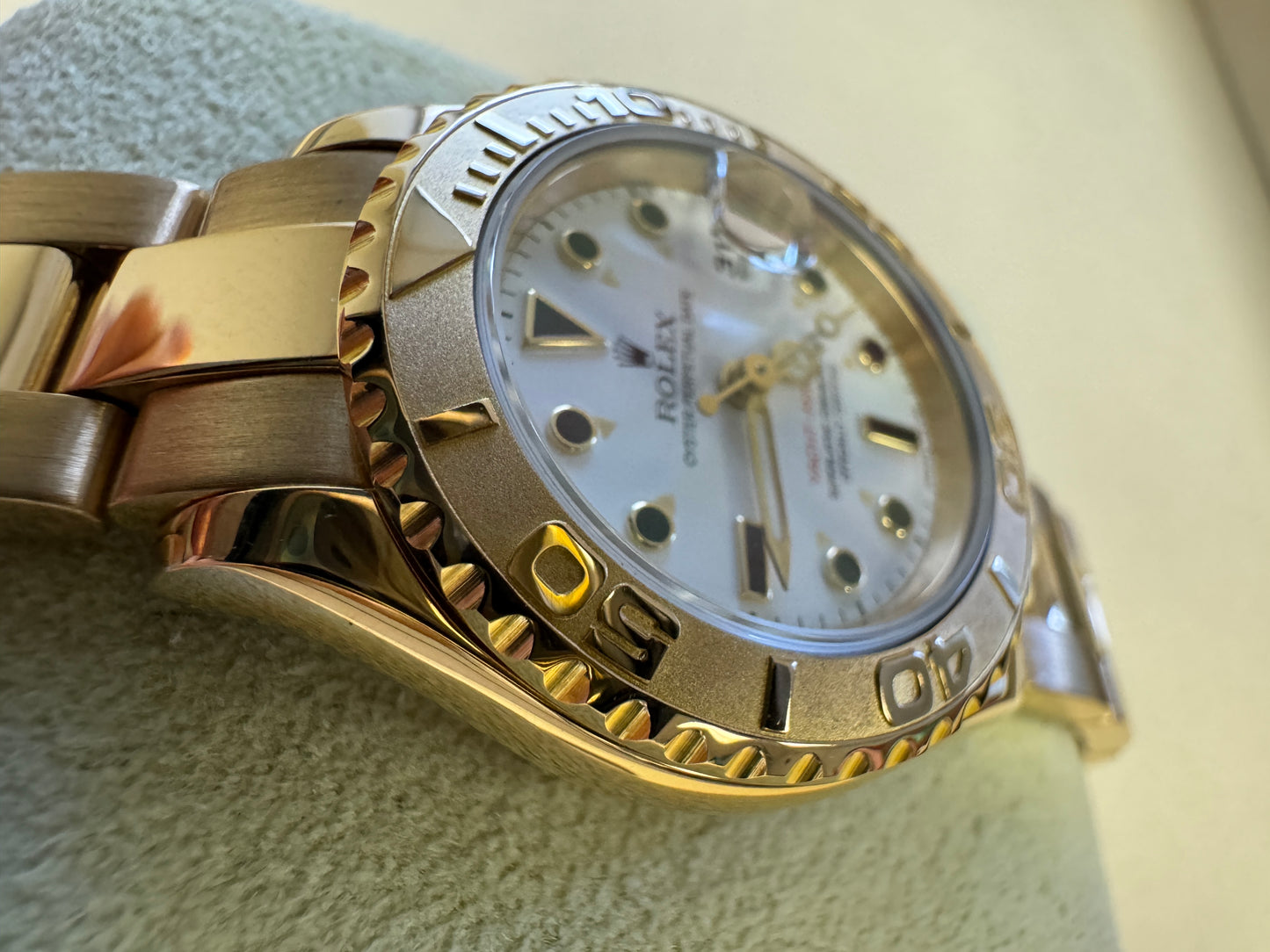 Rolex Yacht-Master 29
Ref: 69628
Year: 1995