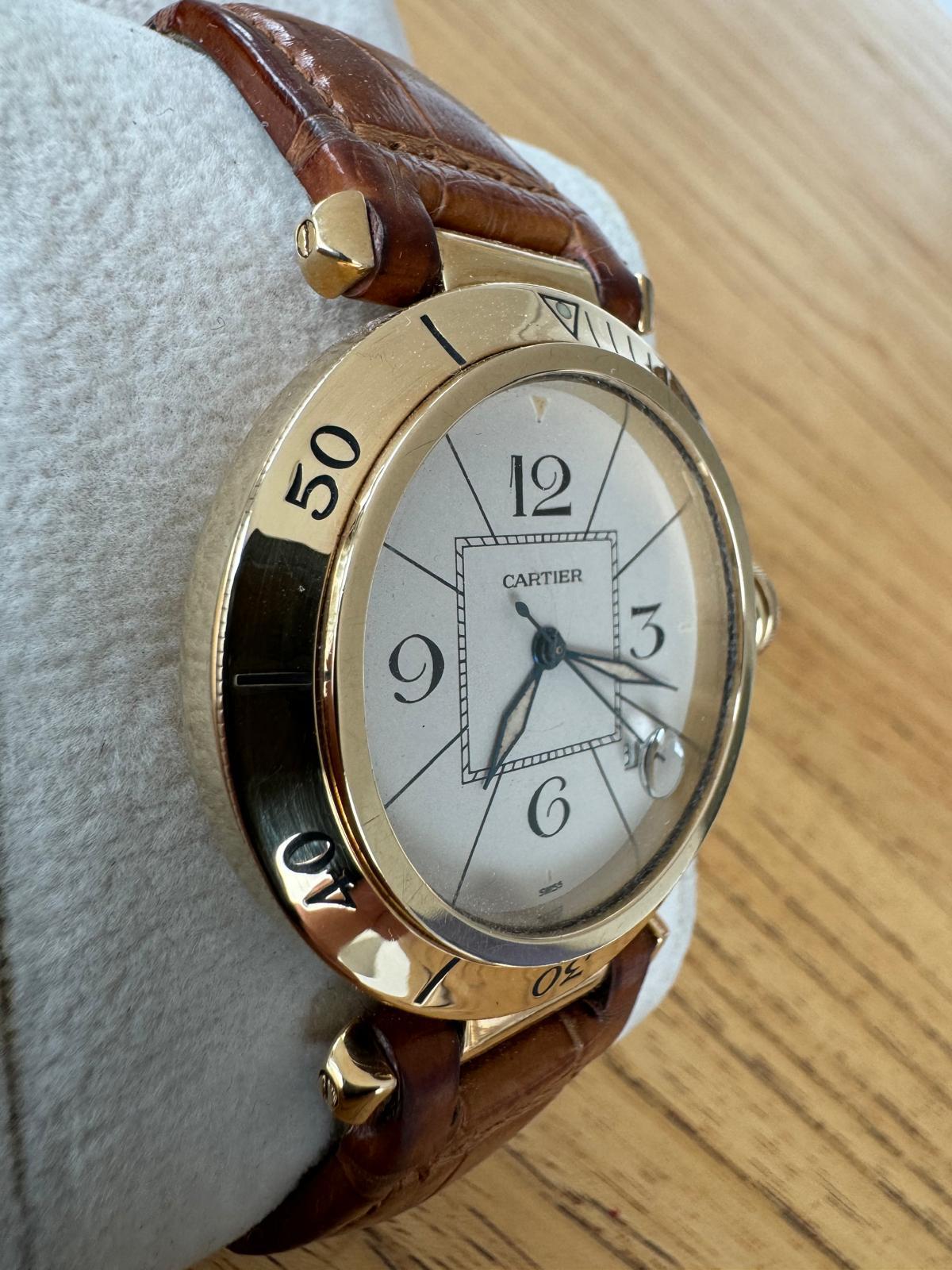 Cartier Pasha
18K Gold 38MM 1989