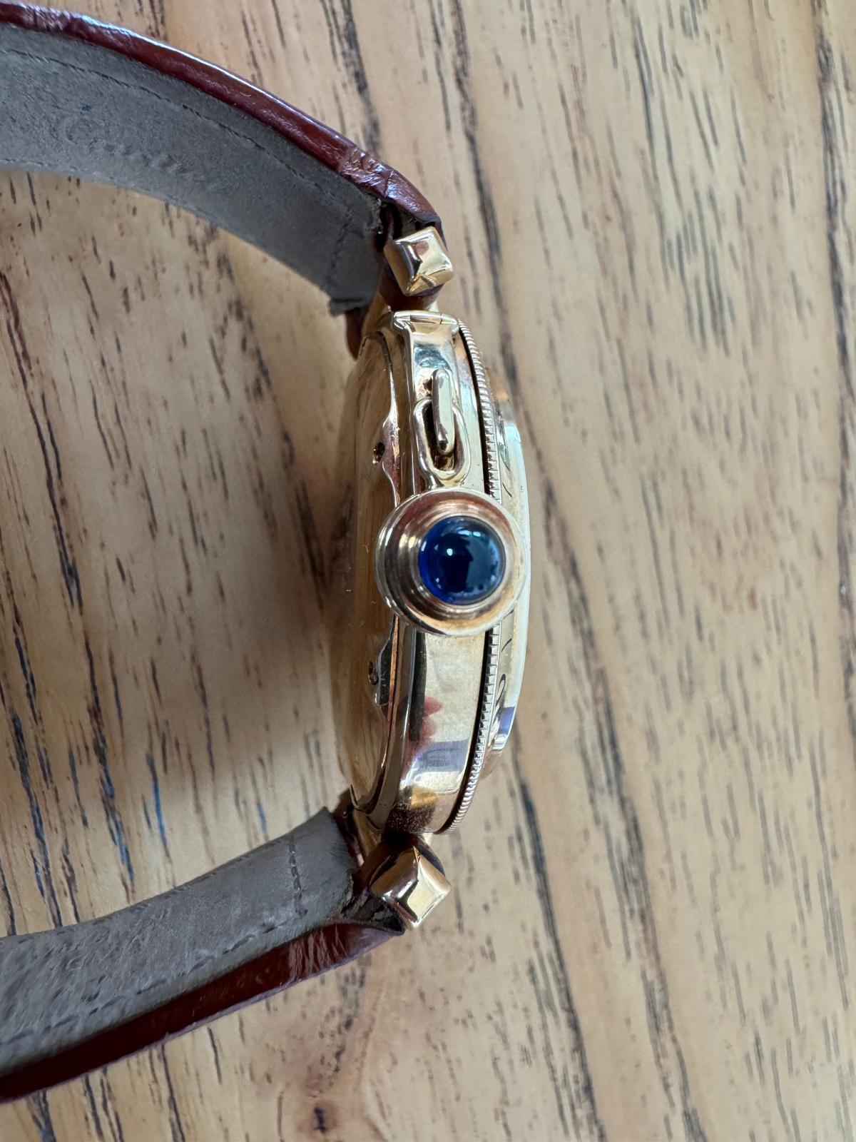 Cartier Pasha
18K Gold 38MM 1989