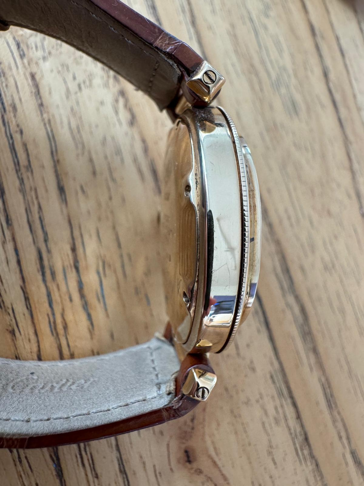 Cartier Pasha
18K Gold 38MM 1989