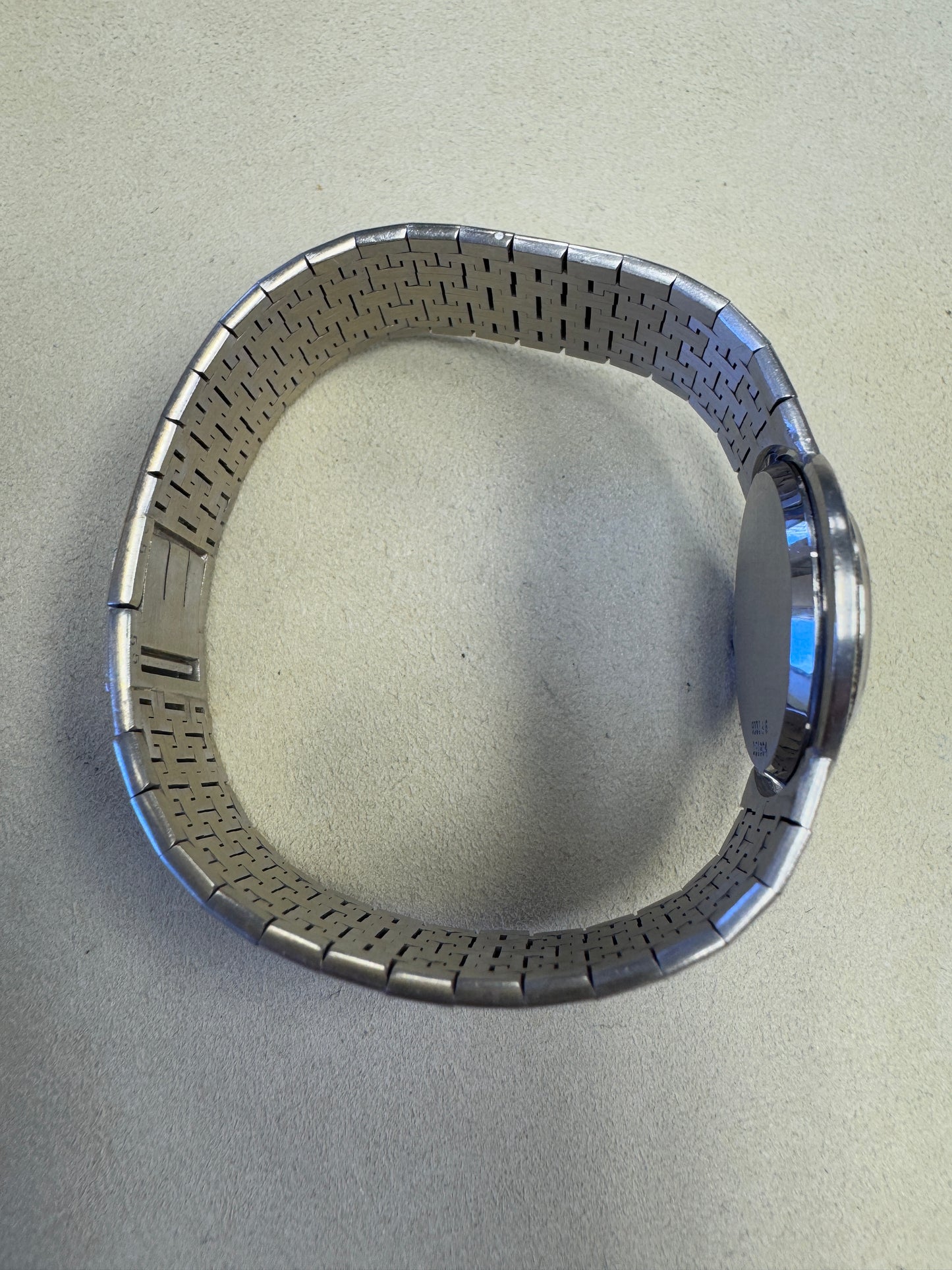 Piaget
Ellipse 18k white gold