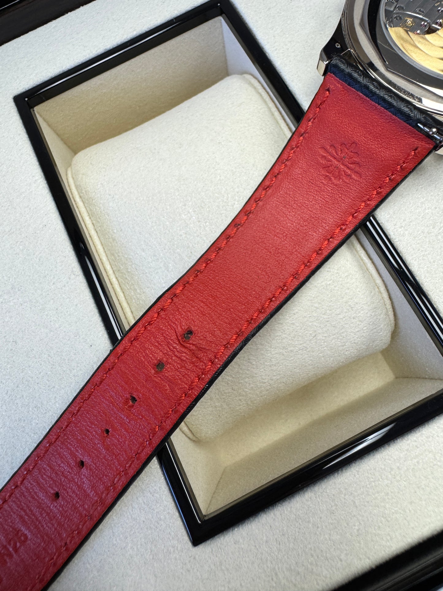 Patek Philippe Calatrava
Black FULL SET 2023