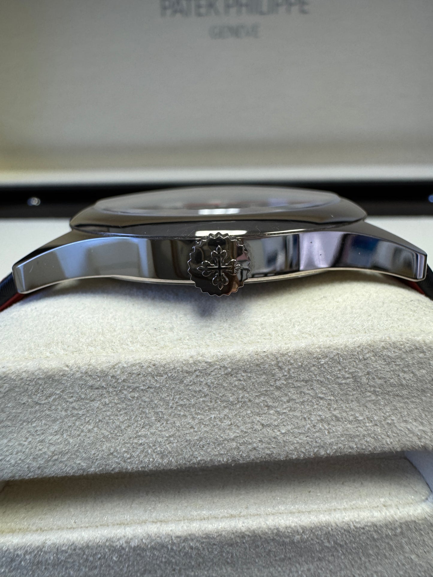 Patek Philippe Calatrava
Black FULL SET 2023