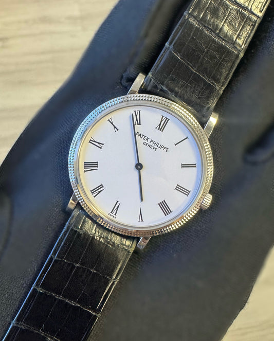 Patek Philippe Calatrava
White Gold 5120G UNPOLISHED
