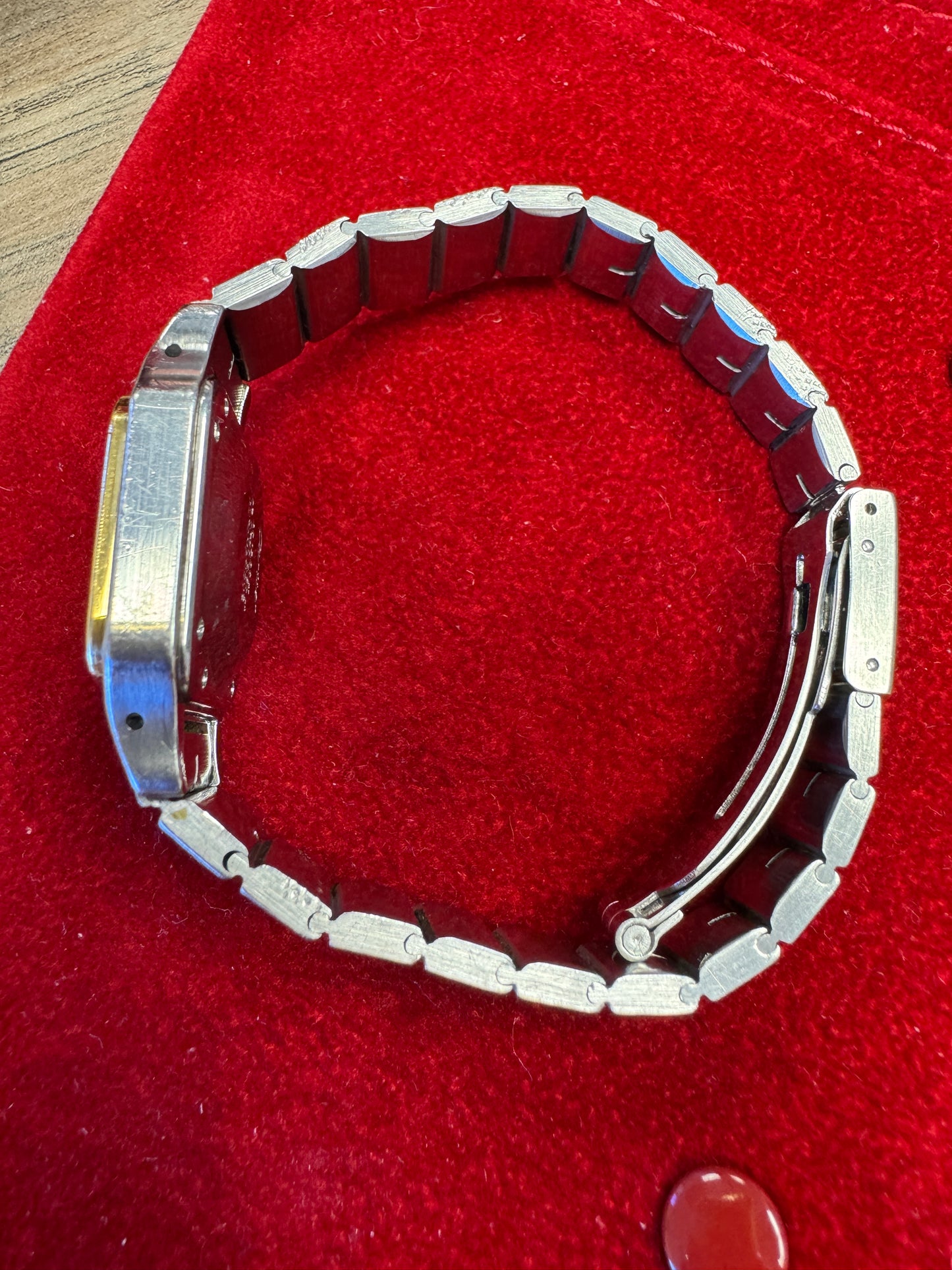 Cartier Santos
Lady Two Tone 18k gold WARRANTY BOOKLET TRAVEL POUCH