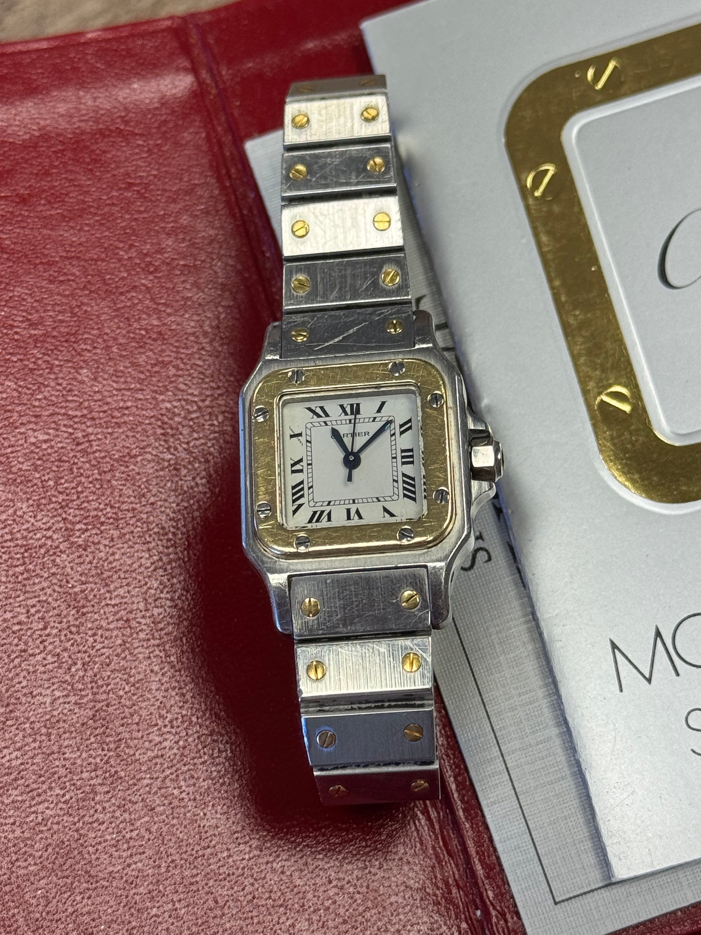 Cartier Santos
Lady Two Tone 18k gold WARRANTY BOOKLET TRAVEL POUCH