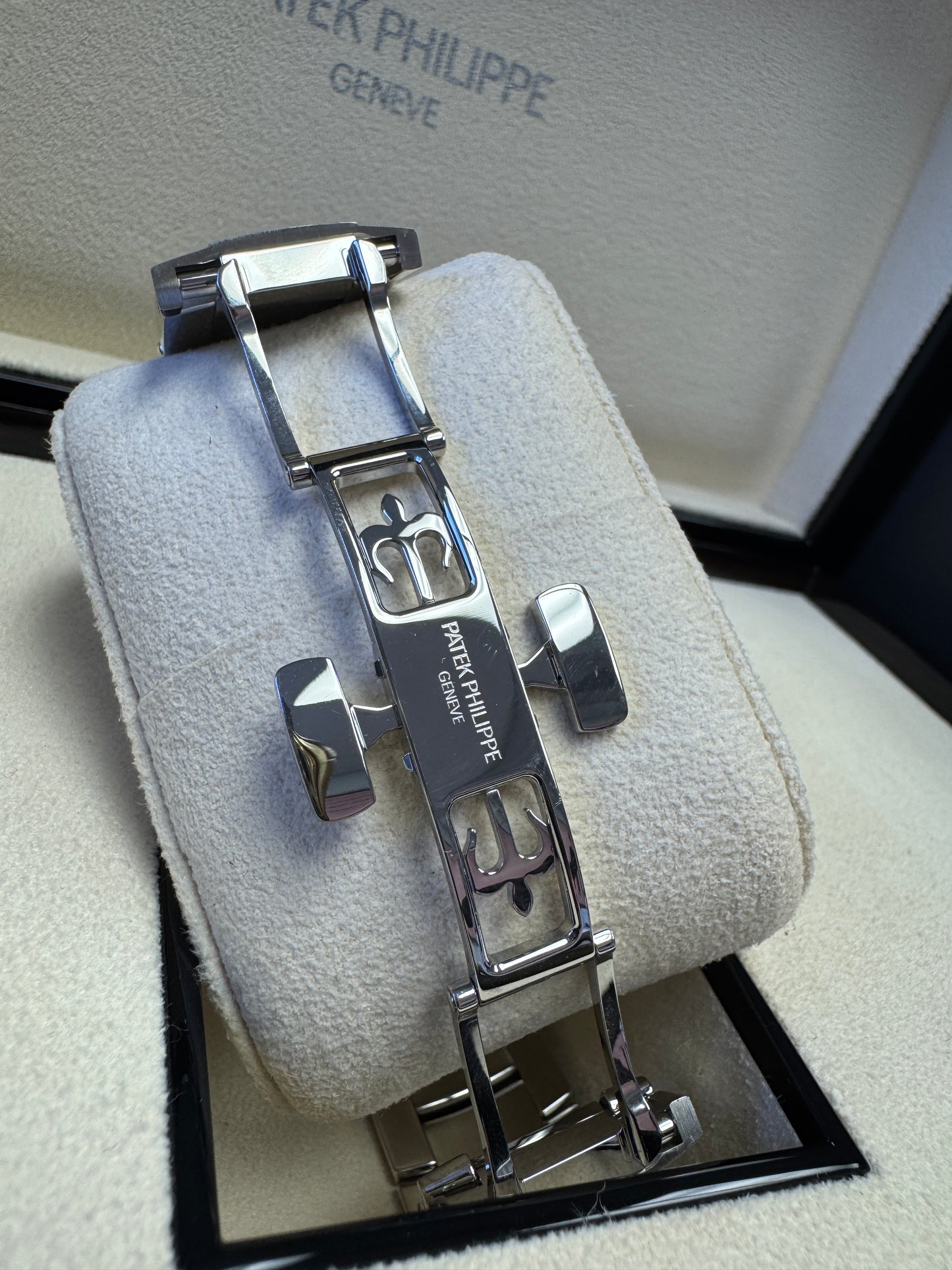 Patek Philippe Annual Calendar Chronograph
Complications FULL SET 2022