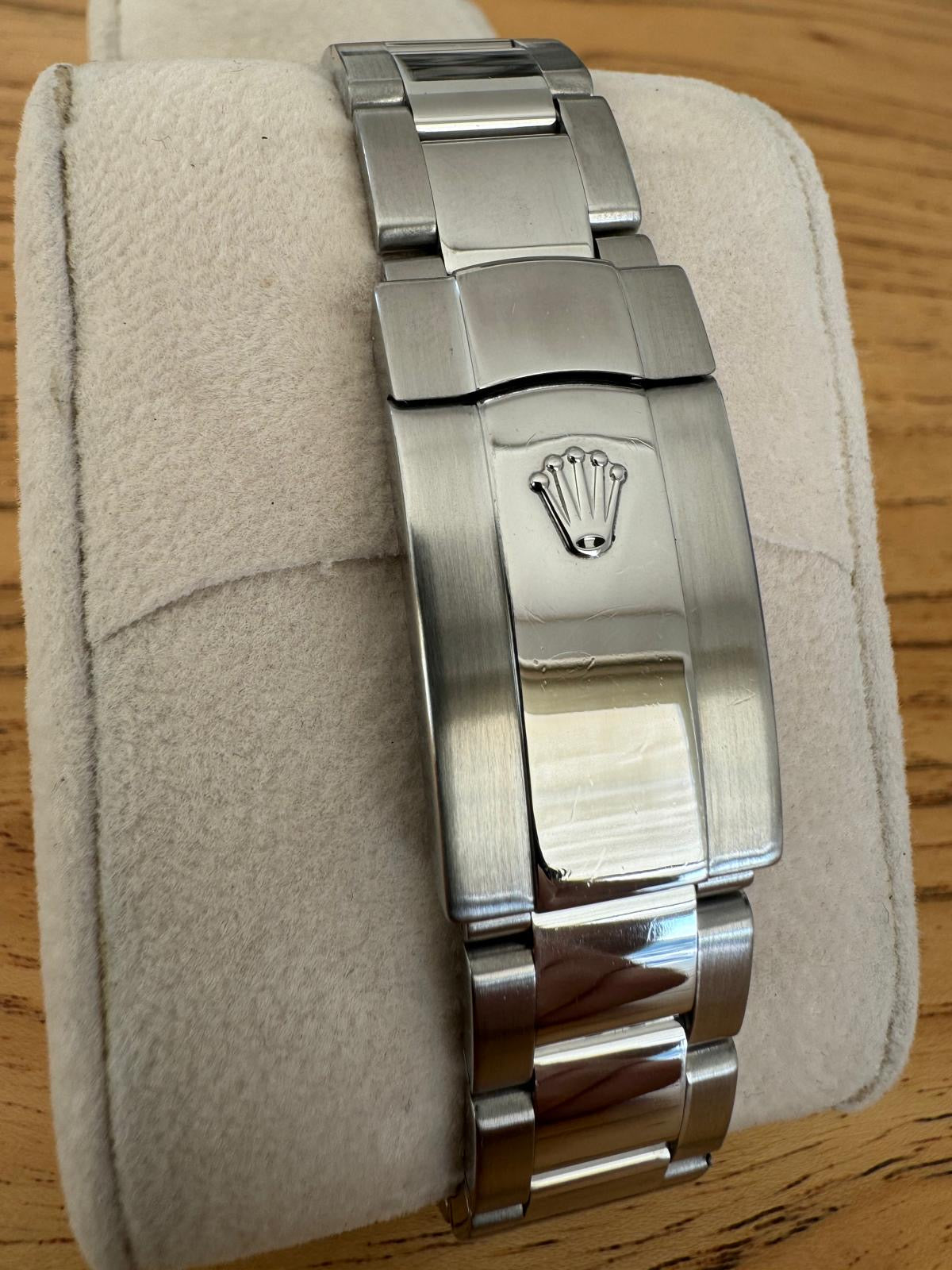 Rolex Oyster Perpetual Date Grey