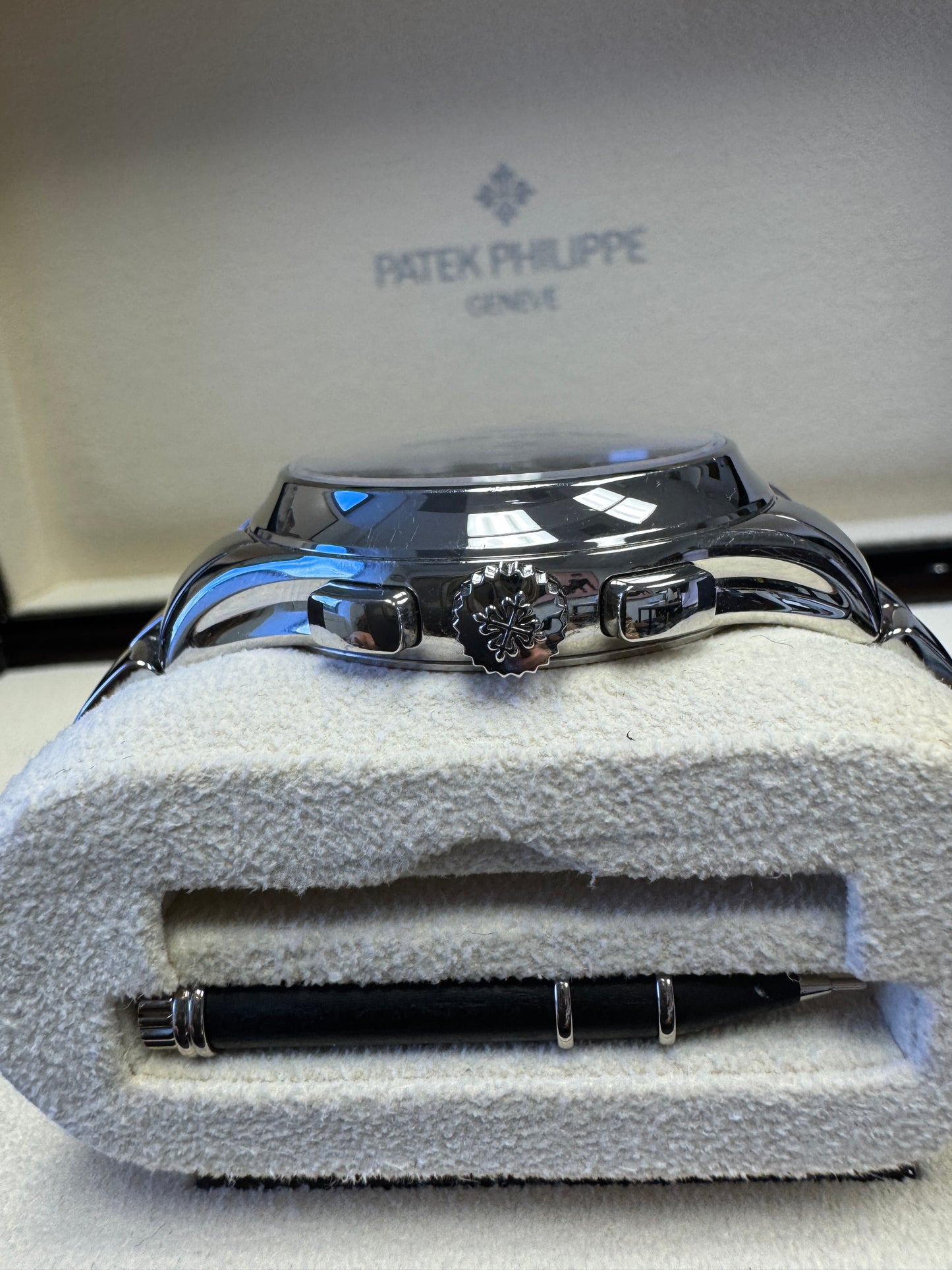 Patek Philippe Annual Calendar Chronograph
Complications FULL SET 2022