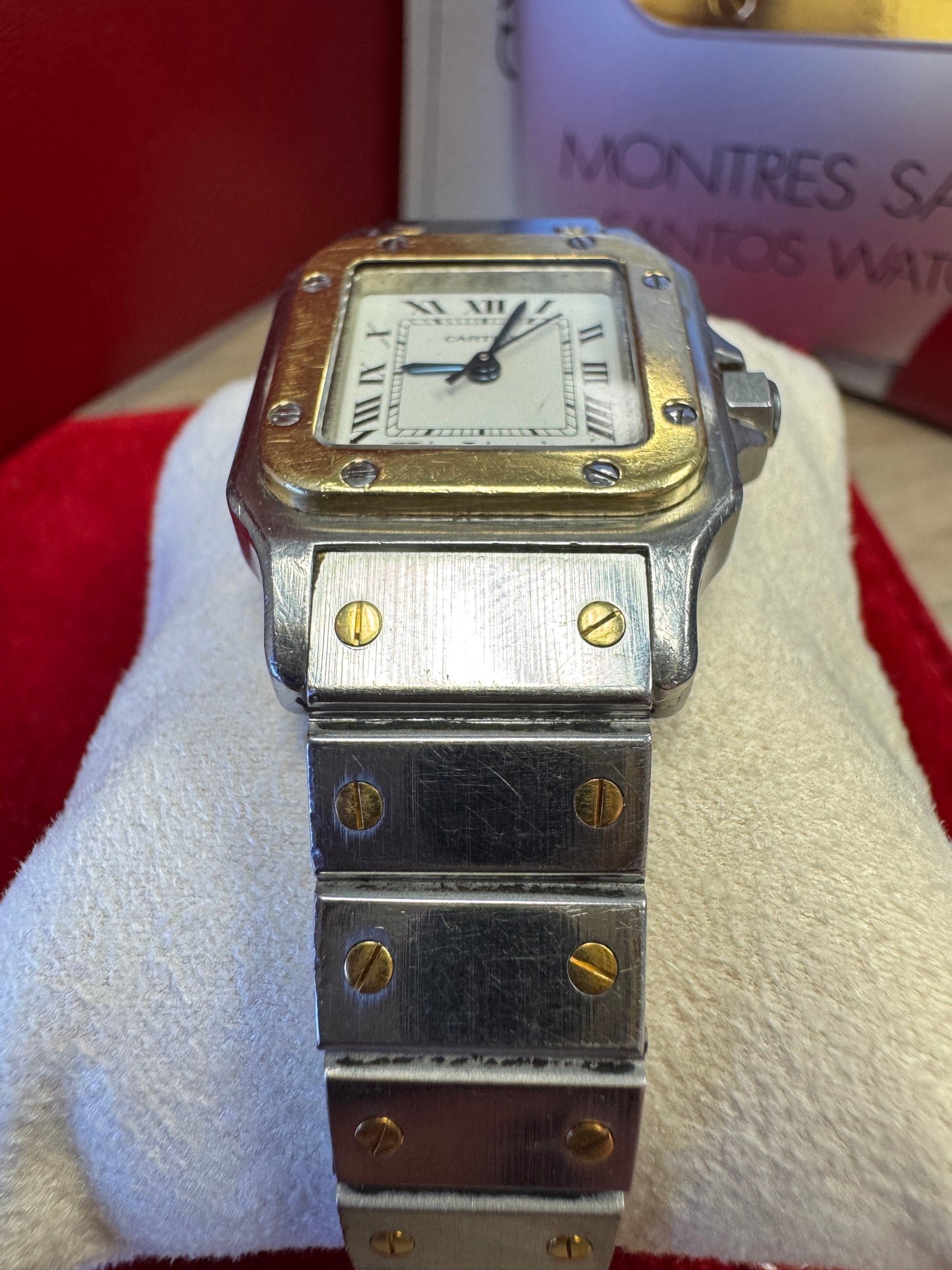 Cartier Santos
Lady Two Tone 18k gold WARRANTY BOOKLET TRAVEL POUCH